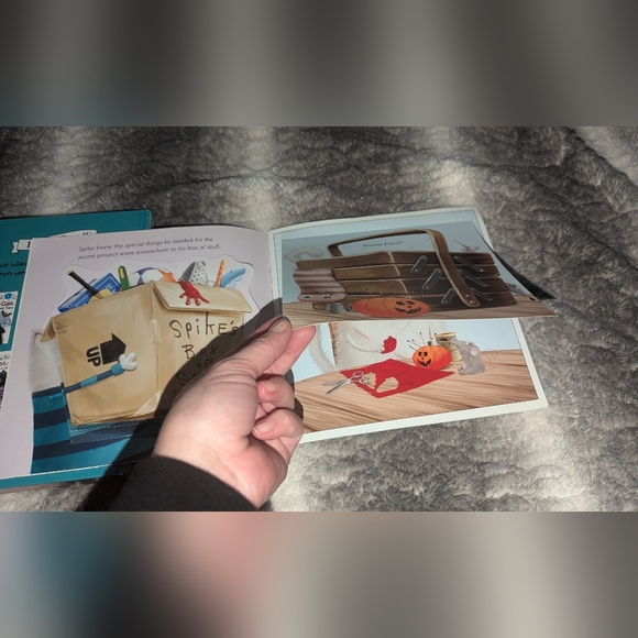 Splat the Cat: Funny Valentine- PB, & Adventures Of Splat The Cat, HC Great Cond - Picture 3 of 7